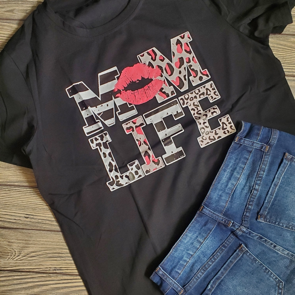 Last Mom Life Black Tee - Picture 2 of 3